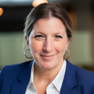CMW 2023 Speaker: Andi Robinson Bio Picture