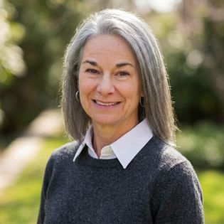 CMW 2023 Speaker: Cathy McKnight Bio Picture