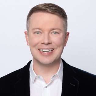 CMW 2023 Speaker: Curtis Sparrer Bio Picture