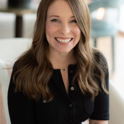 CMW 2023 Speaker: Holly Enneking Bio Picture